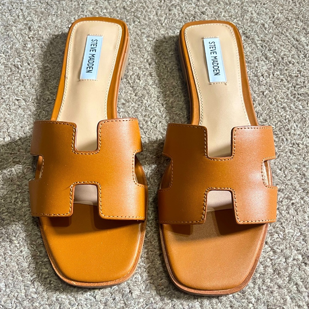 New Steve Madden HAYDN Cognac Sandals